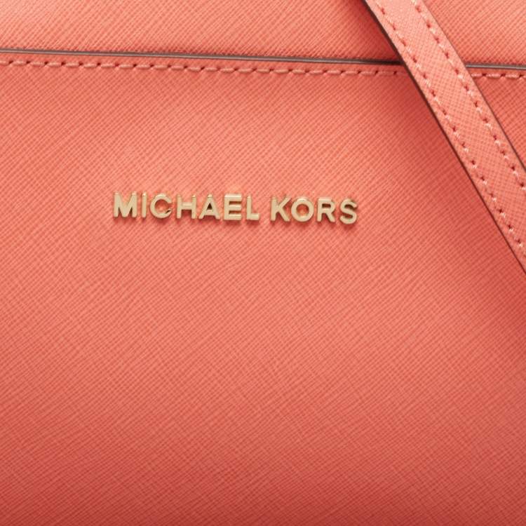 Pre Owned MICHAEL Michael Kors Peach Saffiano Leather Jet Set Camera Crossbody Bag