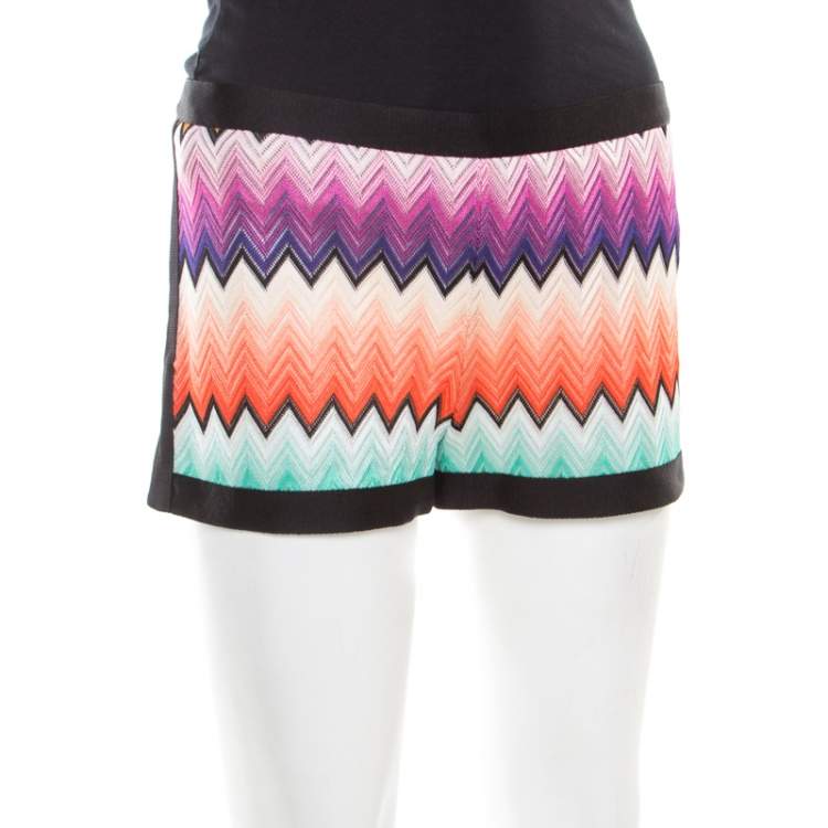 Pre Owned Missoni Multicolor Chevron Pattern Knit Contrast Trim Detail Mini Shorts M