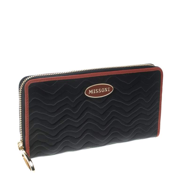 Pre Owned Missoni Black Zigzag Embossed Leather Zip Around Continental Wallet