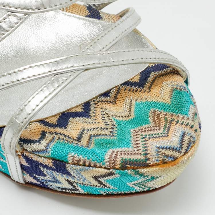 مملوكة مسبقًا Missoni Size 36 Silver Knit Fabric and Leather Strappy  Platform Sandals