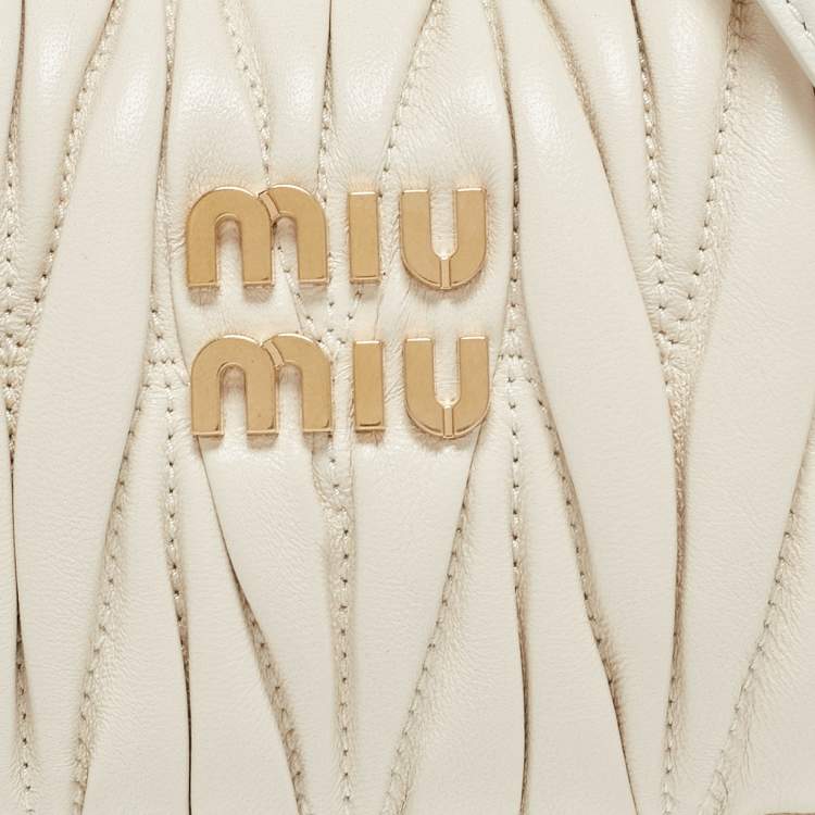 Pre Owned Miu Miu White Matelassé Leather Small Wander Hobo