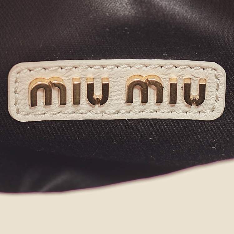 Pre Owned Miu Miu White Matelassé Leather Small Wander Hobo