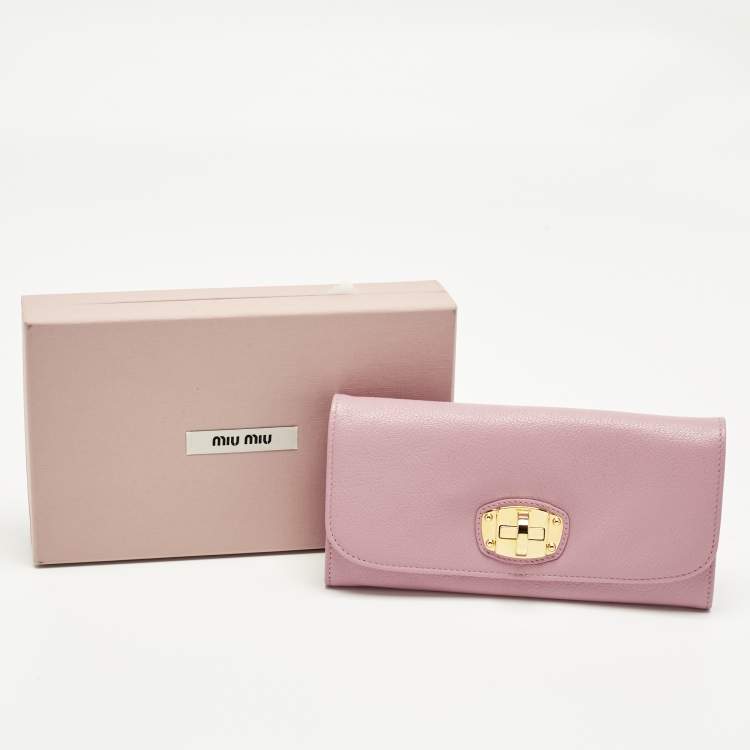 Pre Owned Miu Miu Pink Leather Twist Lock Flap Continental Wallet