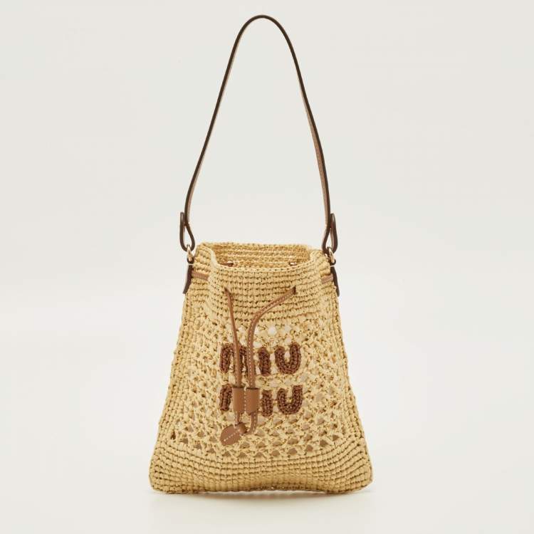 مملوكة مسبقًا Miu Miu Brown/Natural Woven Raffia Mini Bucket Bag
