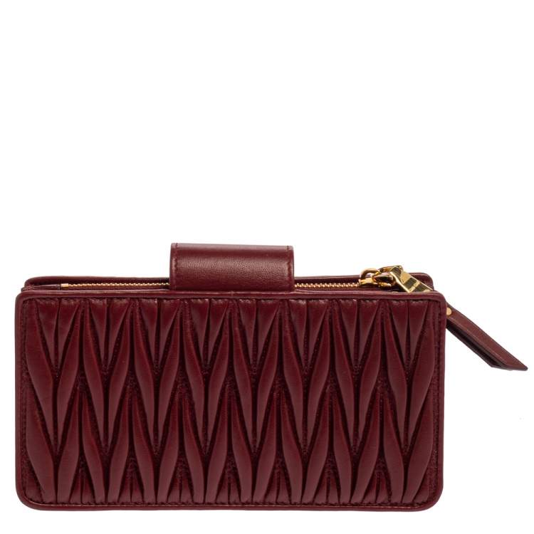 Pre Owned Miu Miu Red Matelasse Leather Phone Bag