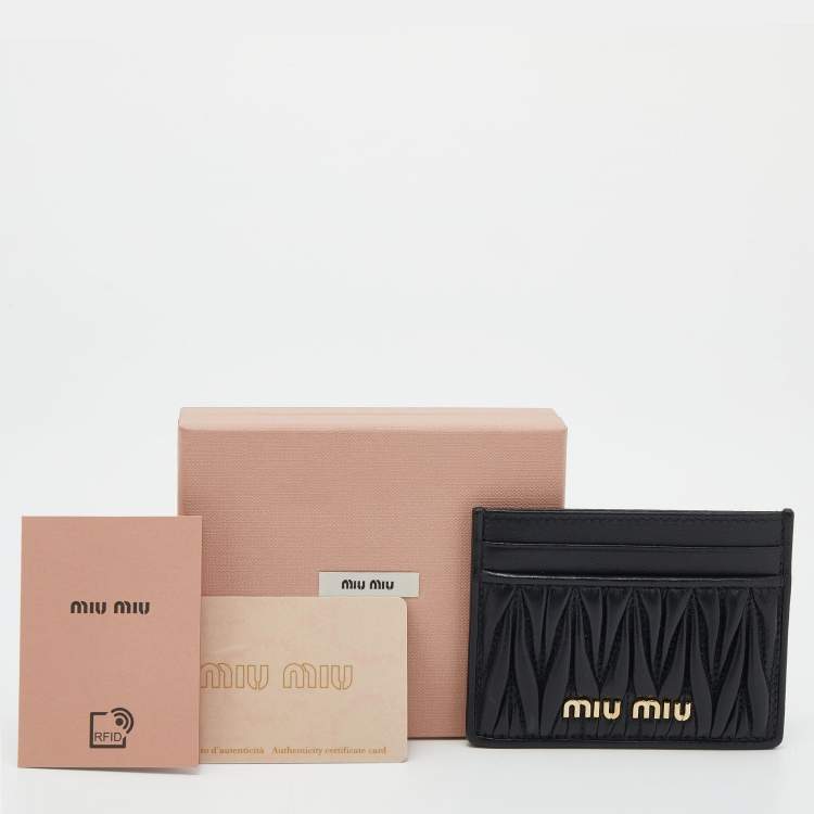 Pre Owned Miu Miu Black Matelassé Leather Card Holder
