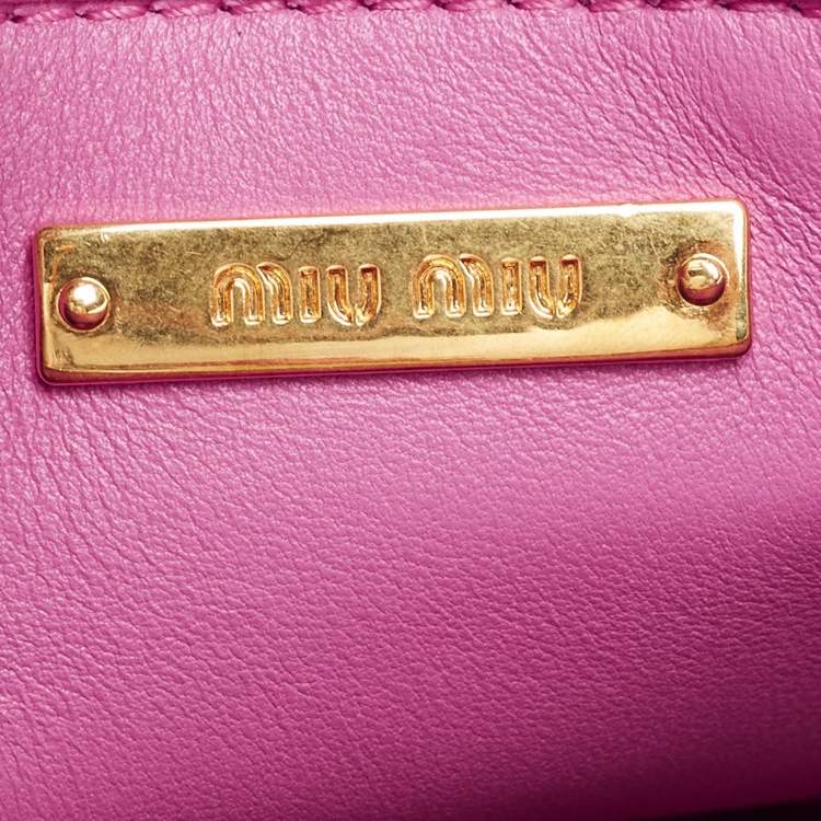 Pre Owned Miu Miu Pink Matelassé Leather Wristlet Clutch