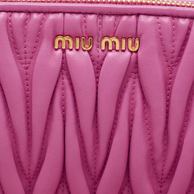 Pre Owned Miu Miu Pink Matelassé Leather Wristlet Clutch