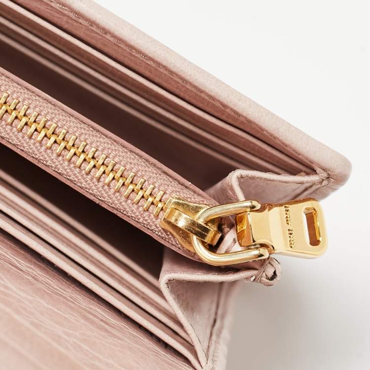 Pre Owned Miu Miu Light Pink Quilted  Leather Continental Flap Wallet