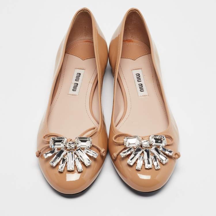 Pre Owned Miu Miu Beige Patent Leather Crystal Embellished Ballet Flats Size 36