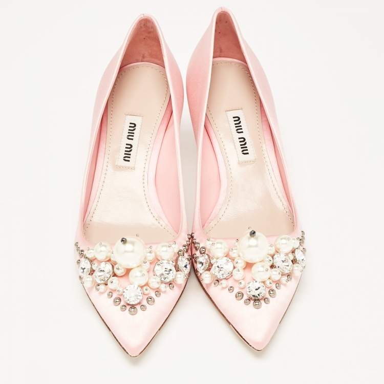 Pre Owned Miu Miu Pink Satin Crystal Embellished Pointed Toe Pumps Size 34