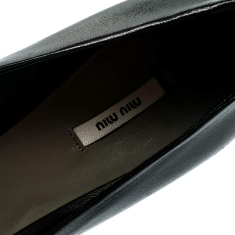 Pre Owned Miu Miu Black/Grey Leather Pointed Toe Platform Pumps Size 36.5