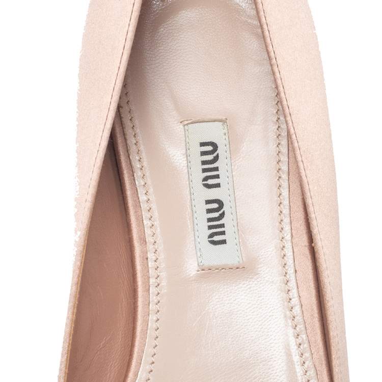 Pre Owned Miu Miu Beige Satin Crystal Embellished Bow Ballet Flats Size 38