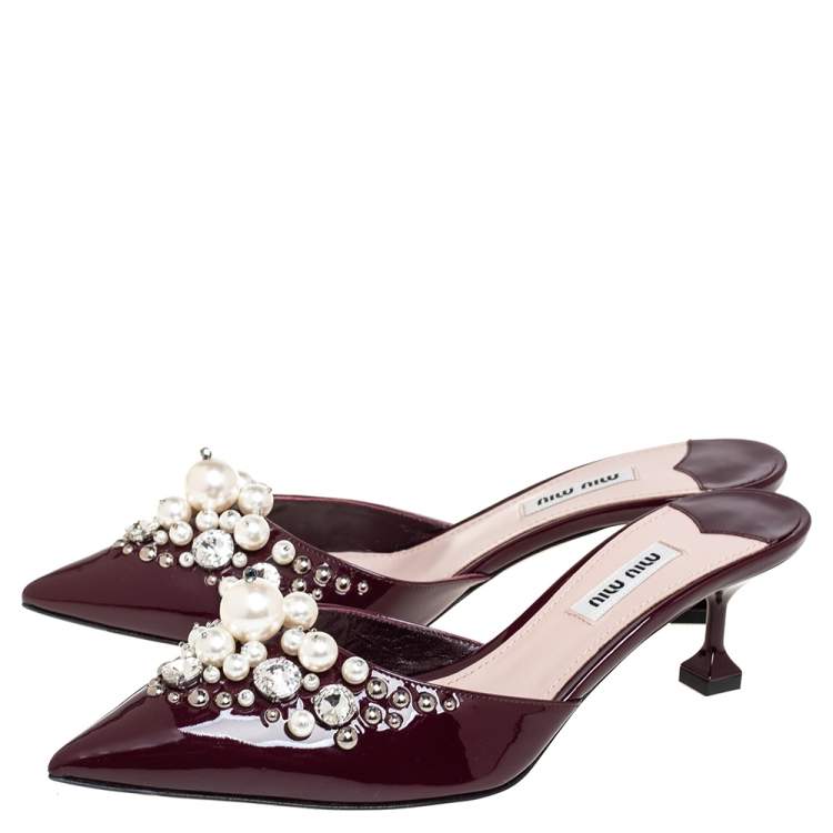 Pre Owned Miu Miu Burgundy Patent Leather Pearl Embellished Pointed Toe Mule Sandals Size 37.5