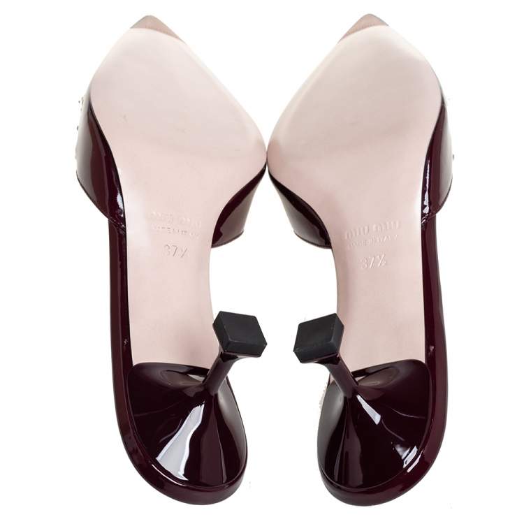 Pre Owned Miu Miu Burgundy Patent Leather Pearl Embellished Pointed Toe Mule Sandals Size 37.5