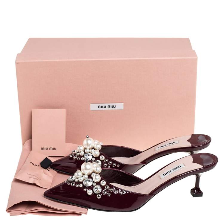 Pre Owned Miu Miu Burgundy Patent Leather Pearl Embellished Pointed Toe Mule Sandals Size 37.5