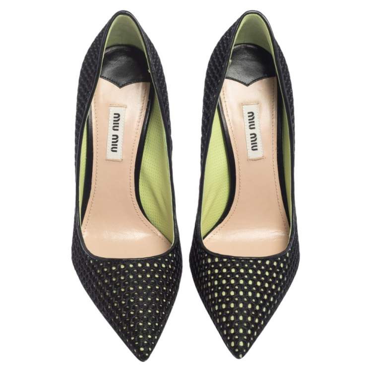 Pre Owned Miu Miu Black/Green Mesh And Fabric Pointed Toe Pumps Size 37.5