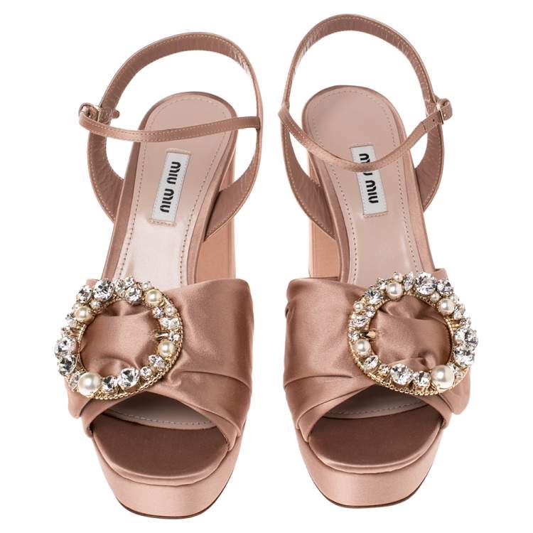 مملوكة مسبقًا Miu Miu Beige Satin Embellished Platform Heel Sandals Size 38