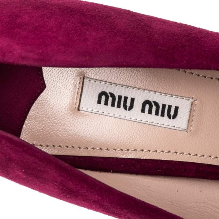مملوكة مسبقًا Miu Miu Fuchsia Suede Crystal Embellished Block Heel Pumps Size 40