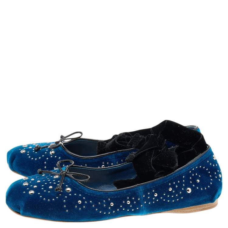 Pre Owned Miu Miu Blue/Black Velvet And Patent Leather Studded Tie Up Ballet Flats Size 36