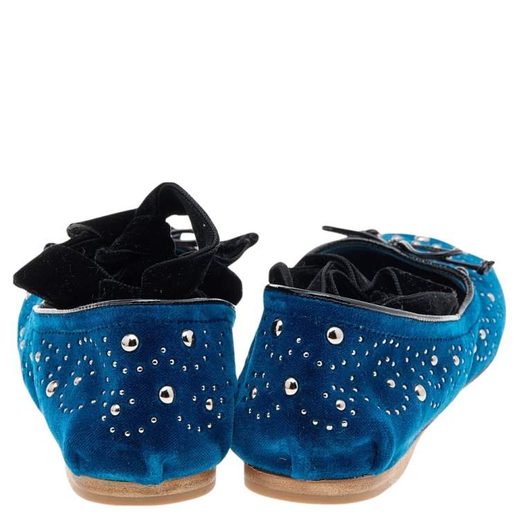 Pre Owned Miu Miu Blue/Black Velvet And Patent Leather Studded Tie Up Ballet Flats Size 36