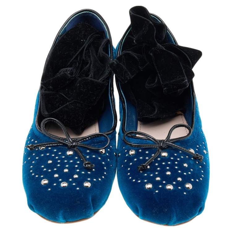 Pre Owned Miu Miu Blue/Black Velvet And Patent Leather Studded Tie Up Ballet Flats Size 36