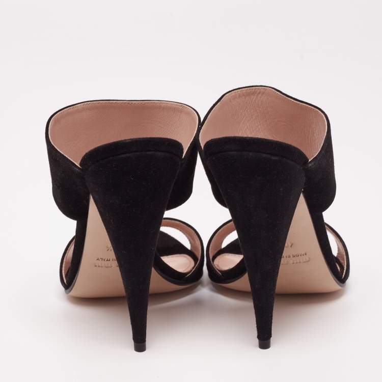 Pre Owned Miu Miu Black Suede Banded Sandals Size 40.5