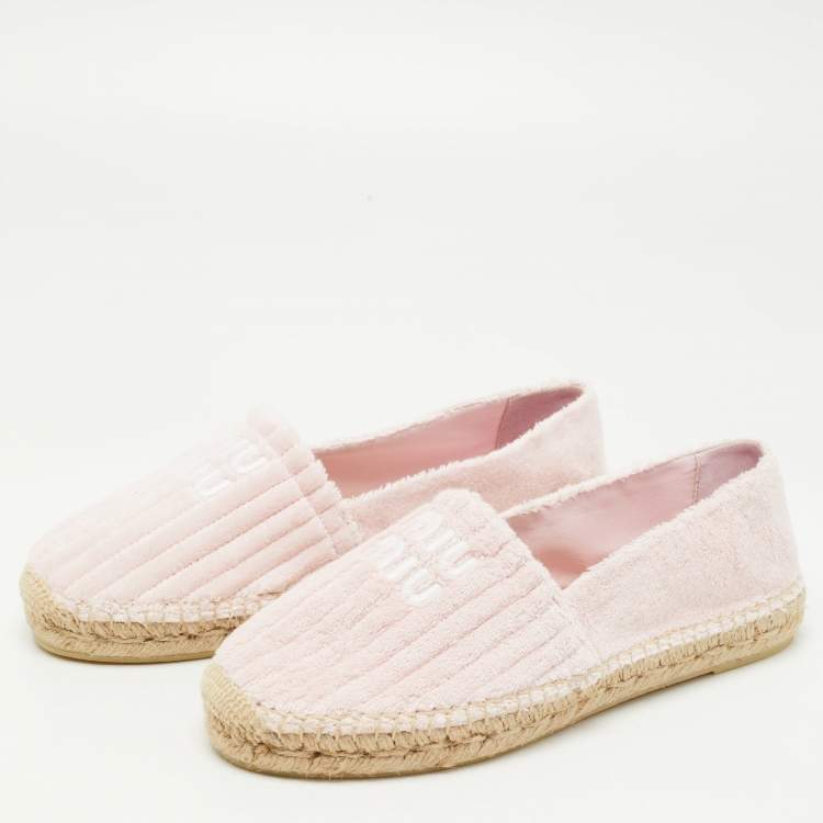 مملوكة مسبقًا Miu Miu Pink Fabric Flat Espadrilles Size 40