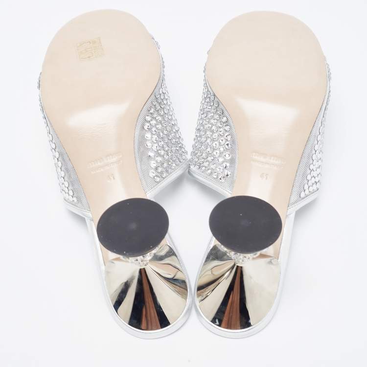 مملوكة مسبقًا Miu Miu Silver Mesh and Leather Rhinestone Embellished Slide Sandals Size 41