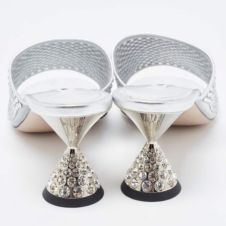 مملوكة مسبقًا Miu Miu Silver Mesh and Leather Rhinestone Embellished Slide Sandals Size 41