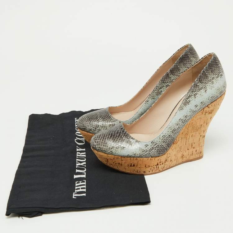Pre Owned Miu Miu Two Tone Embossed Snakeskin Cork Wedge Pumps Size 37