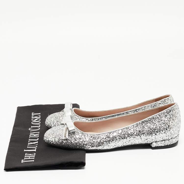 Pre Owned Miu Miu Silver Coarse Glitter Bow Ballet Flats Size 36.5
