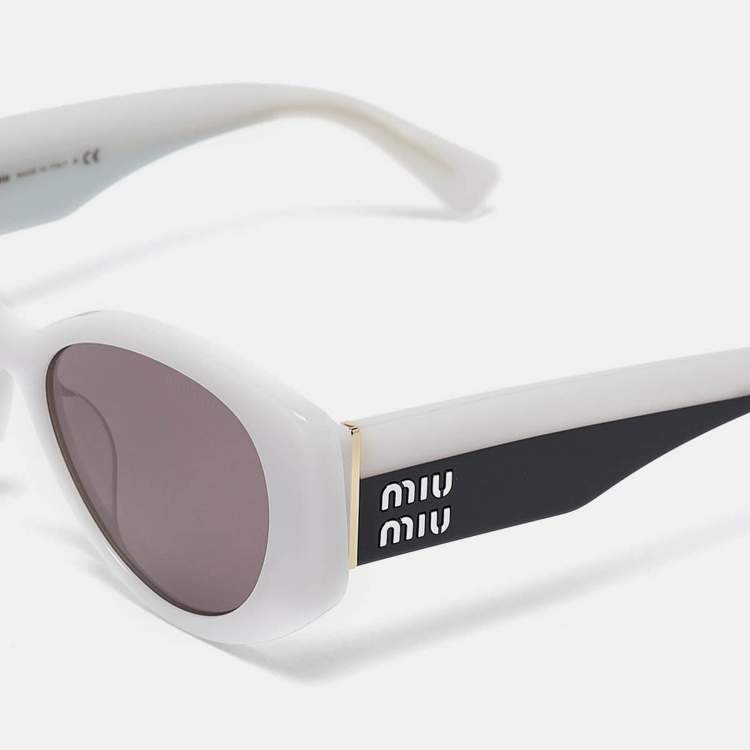 Pre Owned Miu Miu Light Grey/Black Gradient SMU03W Cat Eye Sunglasses