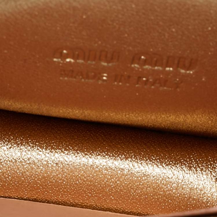 Pre Owned جراب أيربود برو ميو ميو جلد ذهبي بزينة كريستال وسلسلة