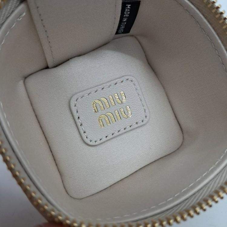 Pre Owned Miu Miu Matrasse Keychain and Bag Charm (5TL527)