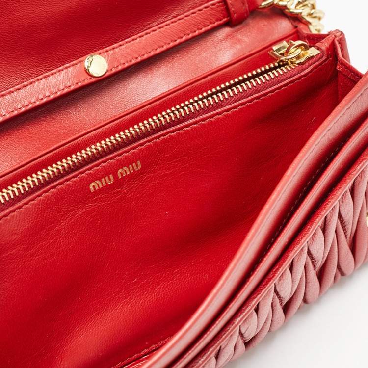 Pre Owned Miu Miu Red Matelasse Leather Flap Wallet On Chain