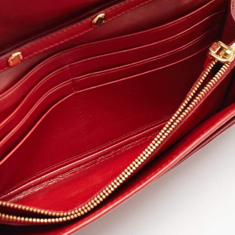 Pre Owned Miu Miu Red Matelasse Leather Flap Wallet On Chain