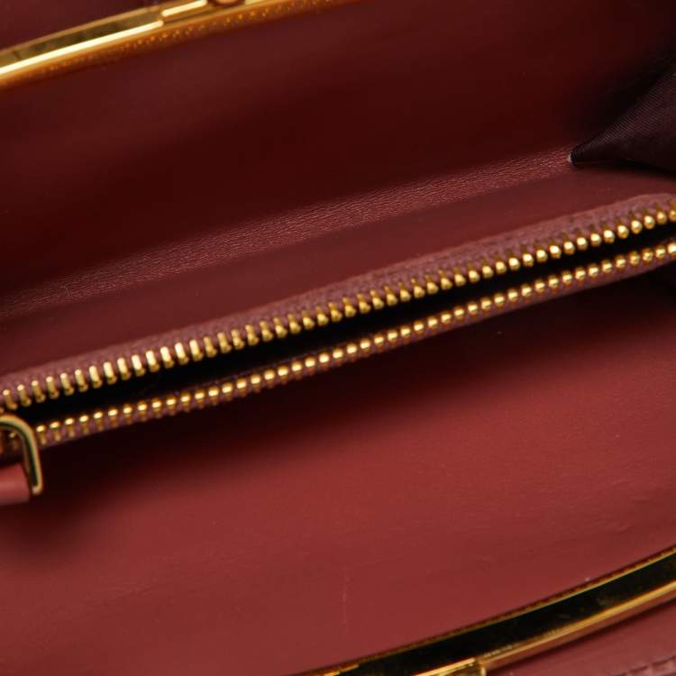 Pre Owned Miu Miu Peach Croc Embossed Leather Twisted Lock Wallet