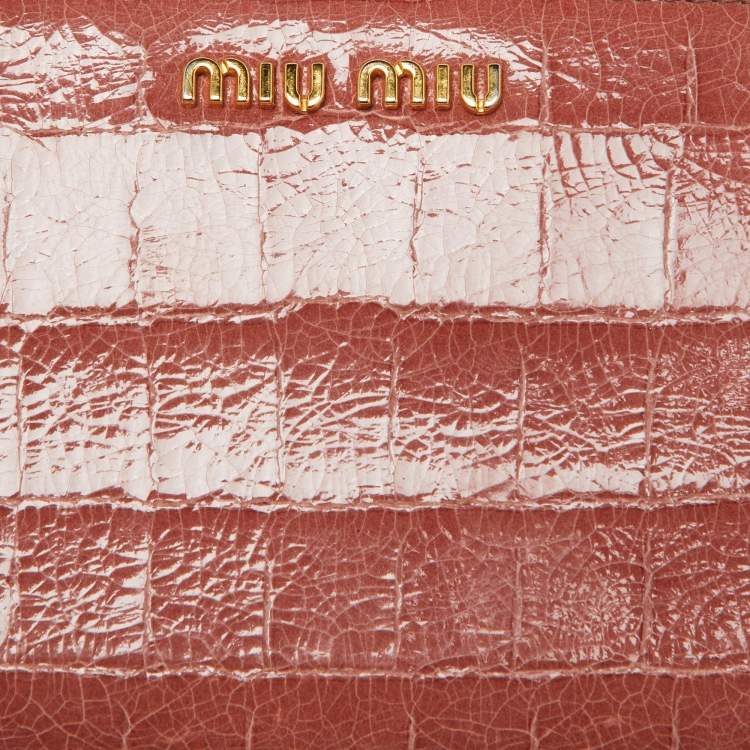 Pre Owned Miu Miu Peach Croc Embossed Leather Twisted Lock Wallet