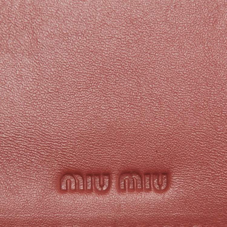 Pre Owned Miu Miu Peach Croc Embossed Leather Twisted Lock Wallet