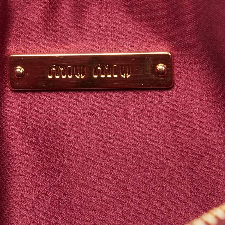 Pre Owned Miu Miu Burgundy Matelassé Leather Chain Clutch 