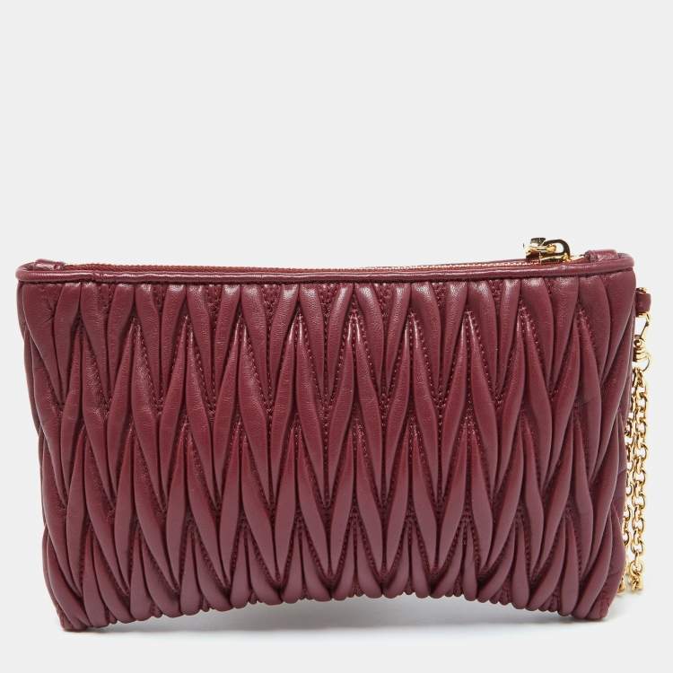 Pre Owned Miu Miu Burgundy Matelassé Leather Chain Clutch 