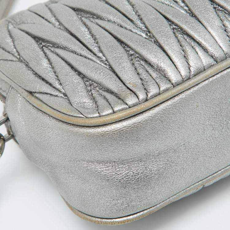 Pre Owned Miu Miu Silver Matelassé Leather Double Zip Crossbody Bag