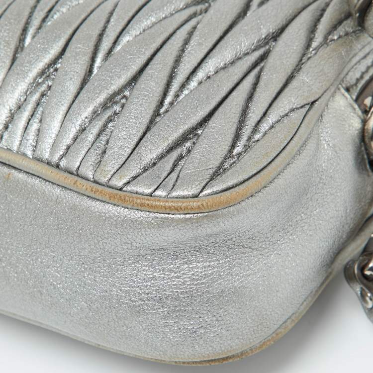 Pre Owned Miu Miu Silver Matelassé Leather Double Zip Crossbody Bag