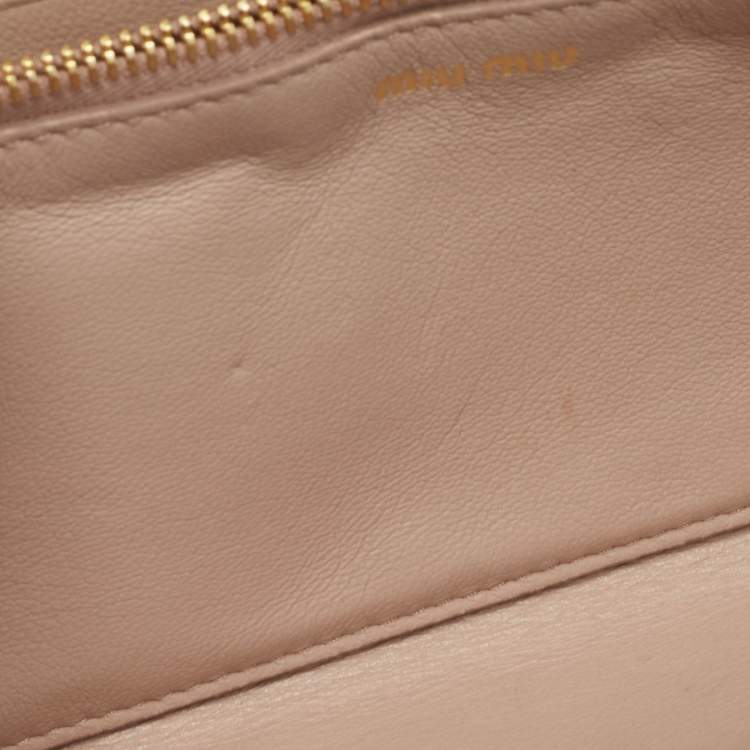 Pre Owned Miu Miu Beige Matelassé Leather Wallet On Chain