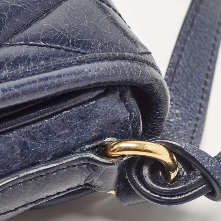 مملوكة مسبقًا Miu Miu Navy Blue Vitello Shine Leather Pushlock Flap Crossbody Bag