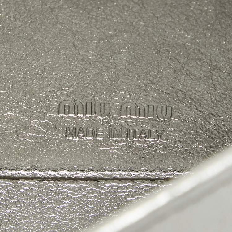 Pre Owned Miu Miu Metallic Grey Matelassé Leather Crystals Embellished Chain Clutch