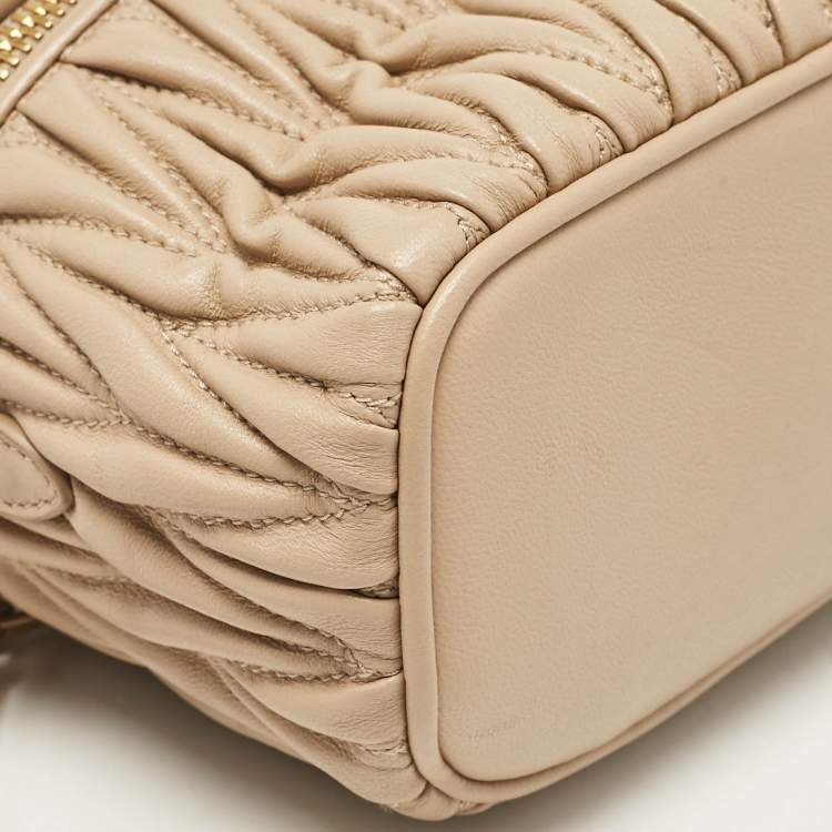 Pre Owned Miu Miu Beige Matelassé Leather Vanity Top Handle Bag