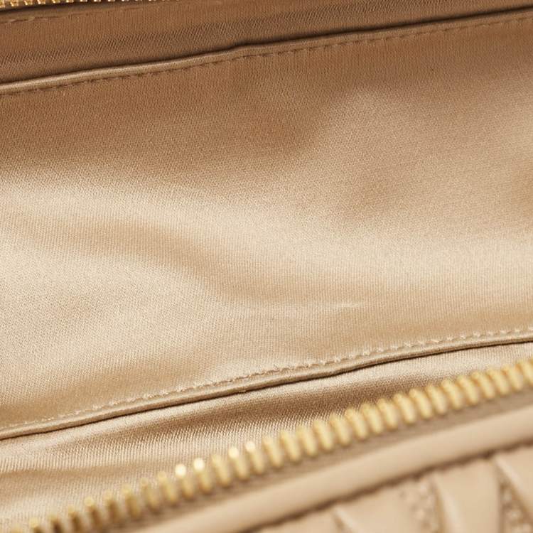 Pre Owned Miu Miu Beige Matelassé Leather Vanity Top Handle Bag