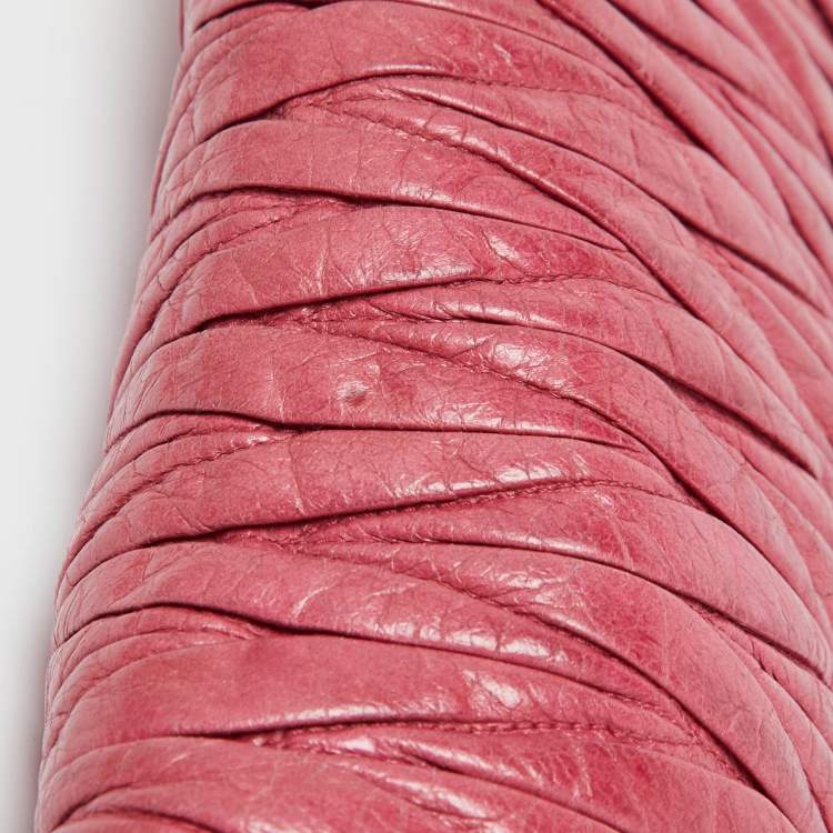 Pre Owned Miu Miu Pink Leather Matalasse Shoulder Bag